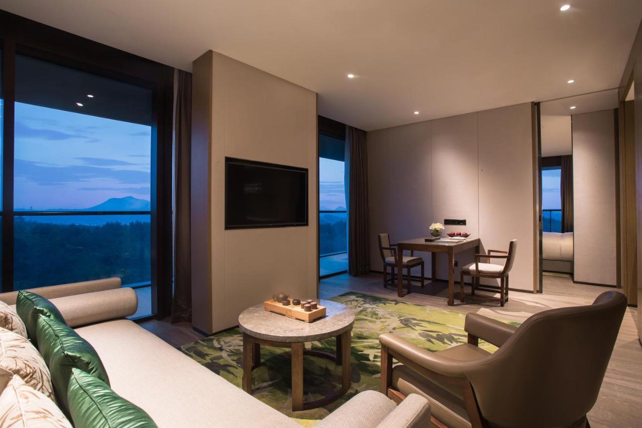 Banyan Tree Anji Hotel Хужу Екстериор снимка