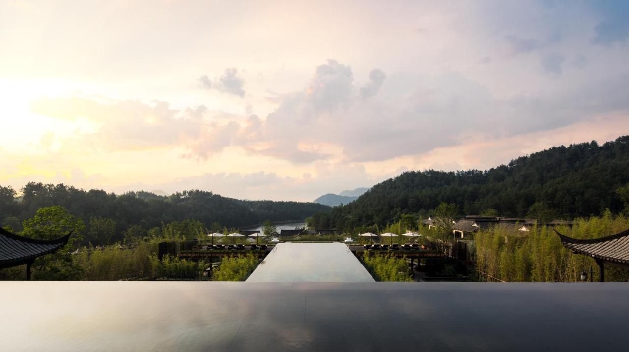 Banyan Tree Anji Hotel Хужу Екстериор снимка