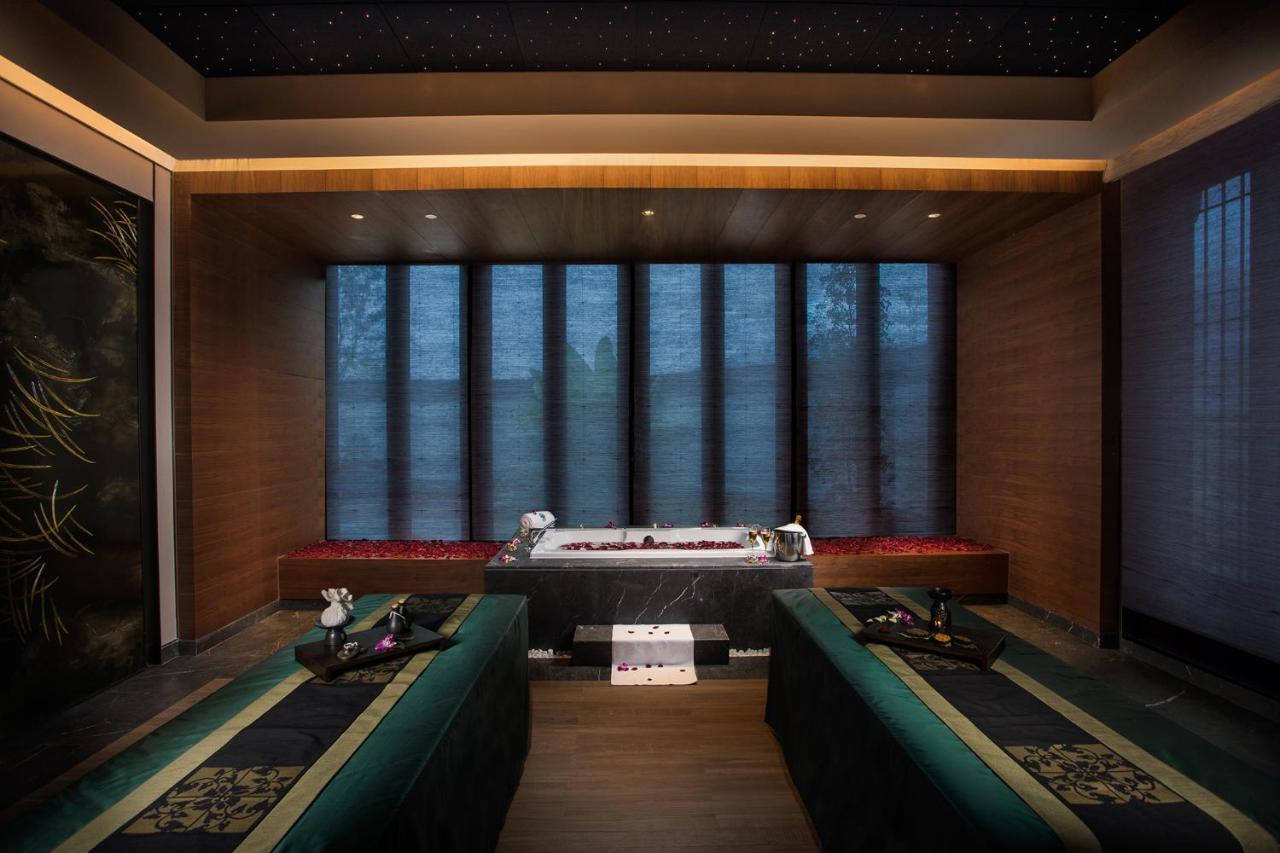 Banyan Tree Anji Hotel Хужу Екстериор снимка